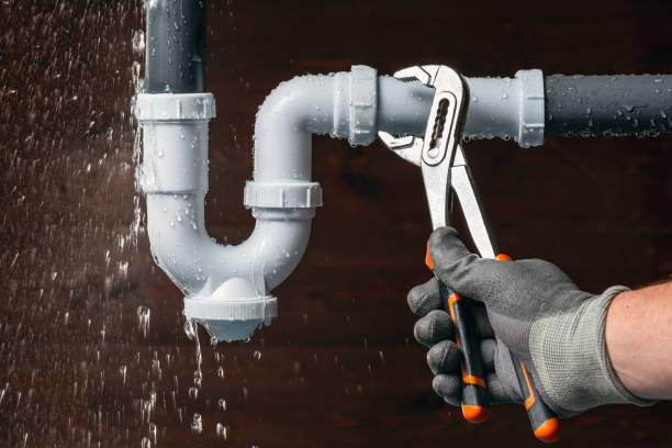 Professional Leak Detection technician working in Whitakers, NC